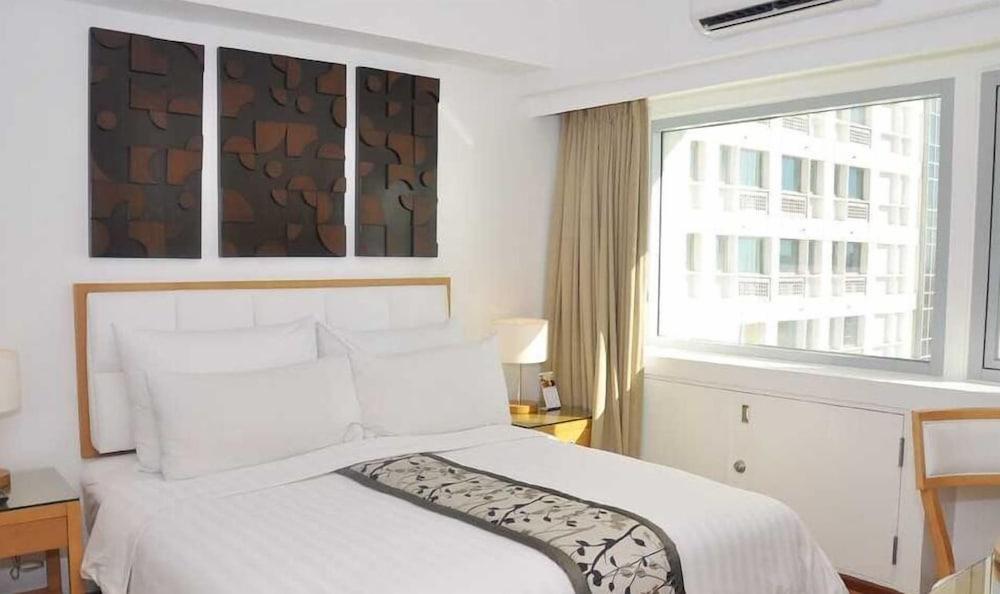 Quest Serviced Residences Cebu Exteriör bild