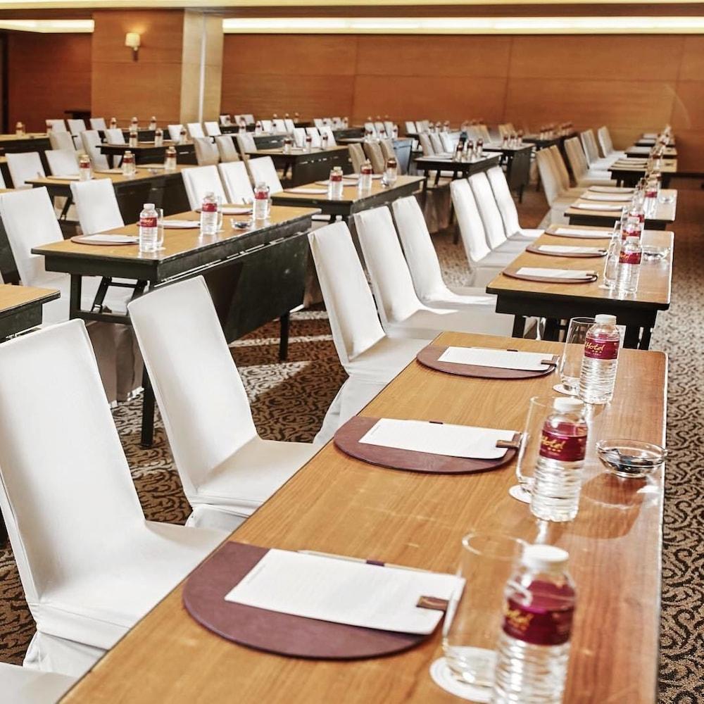 Quest Serviced Residences Cebu Exteriör bild